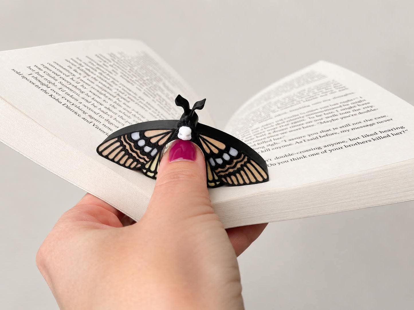 Death’s Head Hawk Moth Page Holder - Deluxe